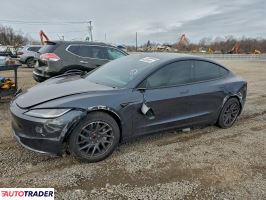 Tesla Model 3 - zobacz ofertę