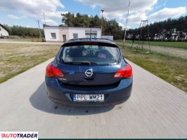 Opel Astra 2012 1.7 110 KM