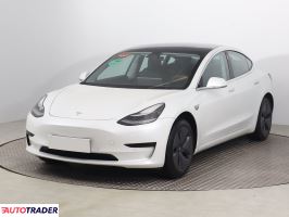 Tesla Model 3 2020 320 KM