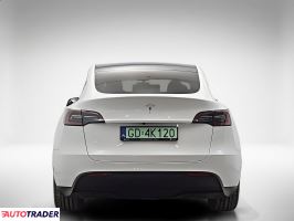 Tesla Model Y 2023 299 KM