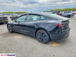 Tesla Model 3 2025
