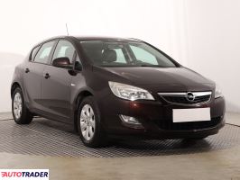Opel Astra 2011 1.6 113 KM