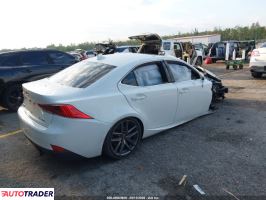 Lexus IS 2020 2