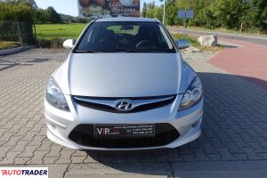 Hyundai i30 2011 1.6 90 KM