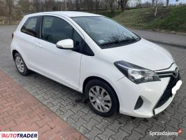 Toyota Yaris 2015 1.4 90 KM