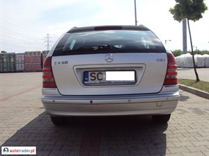 Mercedes 220 2003 2.2 143 KM Mercedes 220 2003 2.2 143 KM