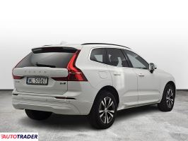 Volvo XC60 2022 2.0 197 KM
