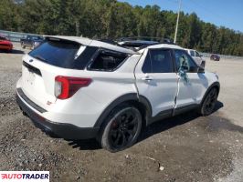 Ford Explorer 2022 3