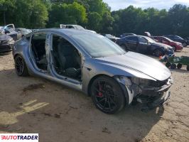 Tesla Model 3 2025