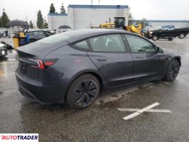 Tesla Model 3 2024