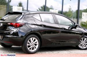 Opel Astra 2021 1.2 110 KM