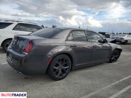 Chrysler 300C 2022 3