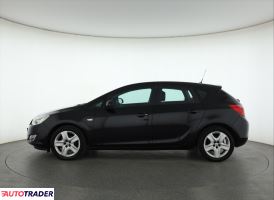 Opel Astra 2011 1.6 113 KM