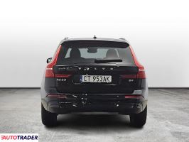 Volvo XC60 2022 2.0 197 KM