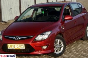 Hyundai i30 2012 1.6 90 KM Hyundai i30 2012 1.6 90 KM