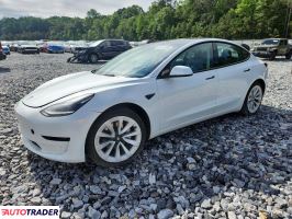 Tesla Model 3 - zobacz ofertę