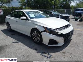 Nissan Altima - zobacz ofertę