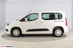 Opel Combo 2019 1.5 128 KM