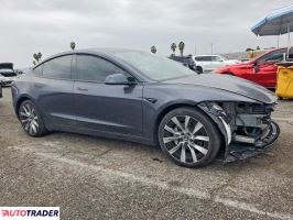 Tesla Model 3 2024
