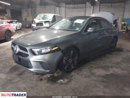 Mercedes 220 2022 2