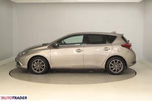 Toyota Auris 2015 1.8 134 KM
