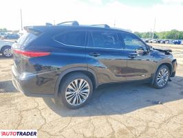Toyota Highlander 2022 3