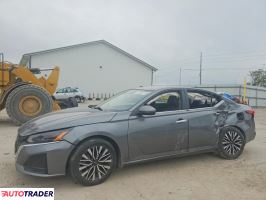 Nissan Altima - zobacz ofertę