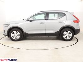 Volvo XC40 2025 2.0 160 KM