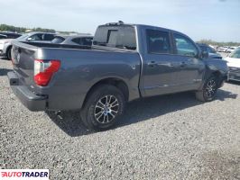 Nissan Titan 2022