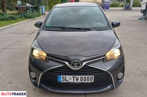 Toyota Yaris 2015 1.0 69 KM