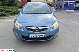 Opel Astra 2011 1.4 140 KM
