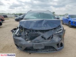 Chrysler Pacifica 2021 3