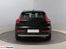Volvo XC40 2018 2.0 187 KM