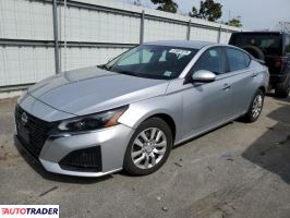 Nissan Altima - zobacz ofertę