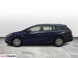 Opel Astra 2018 1.6 110 KM