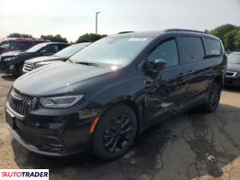 Chrysler Pacifica 2022 3