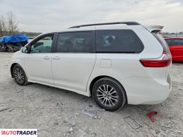 Toyota Sienna 2020 3