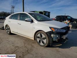 Hyundai IONIQ Hybrid 2020 1