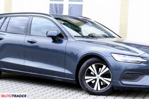 Volvo V60 2019 2.0 150 KM