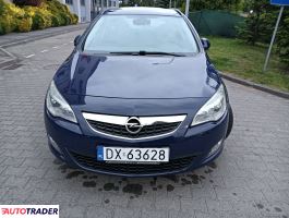 Opel Astra 2010 2.0 118 KM