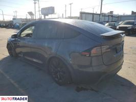 Tesla Model X 2022