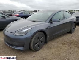 Tesla Model 3 2022