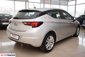 Opel Astra 2016 1.4 100 KM