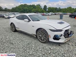 Ford Mustang 2025 5