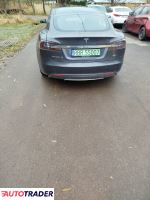 Tesla Model S 2015