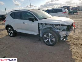 Volvo XC40 2025 2