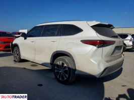 Toyota Highlander 2020 3