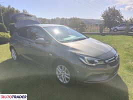 Opel Astra 2016 1.4 101 KM