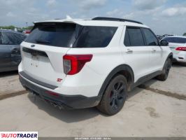Ford Explorer 2022 3