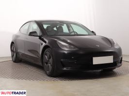 Tesla Model 3 2021 490 KM